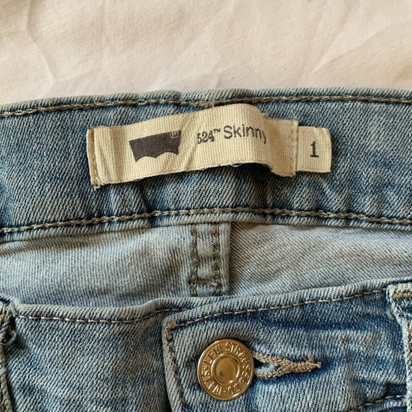 Gently Loved Skinny Levis Jeans - Picture 5 of 6
